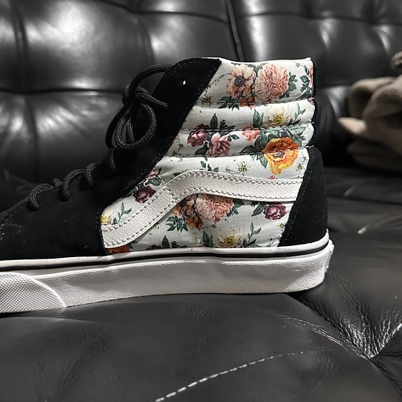 Vans Black and Floral Sk8-Hi Tapered Shoe - Picture 10 of 15